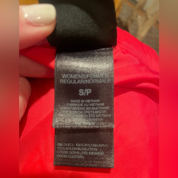 North Face women’s 550 snow jacket (burgundy) ***price reduced*** - Picture 6 of 6